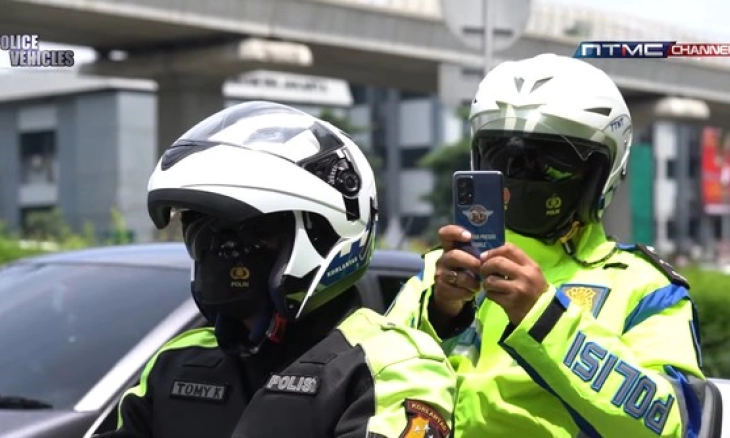 Ditlantas Polda Jateng Patrolikan ETLE Mobile Berbasis Handphone