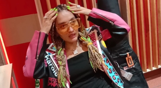 Kenalkan Budaya Bali, Indah Sari Boikot Cinta