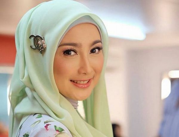 Dua Kali Bercerai, Desy Ratnasari : Saya Merasa Gagal Jadi Seorang Istri