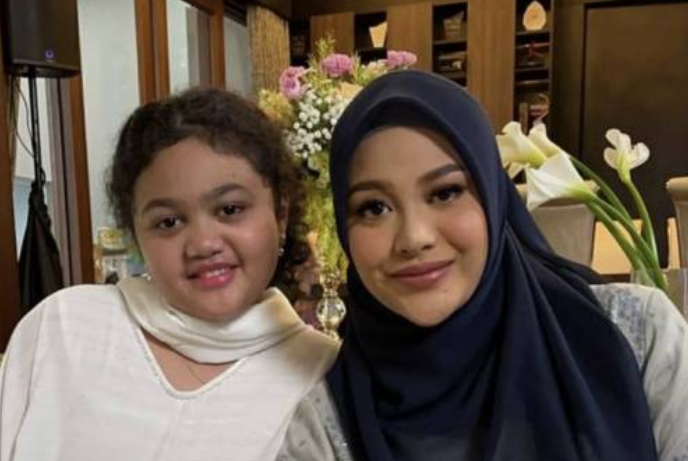 Unggah Foto Aurel dan Amora, Suami Krisdayanti, Raul Lemos Tulis Pesan Menyentuh