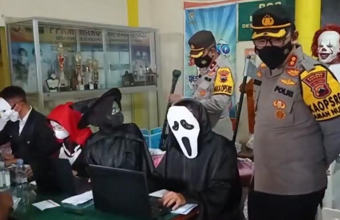 Masyarakat Senang Polres Kendal Gelar Vaksinasi Covid-19 Bertema Horor