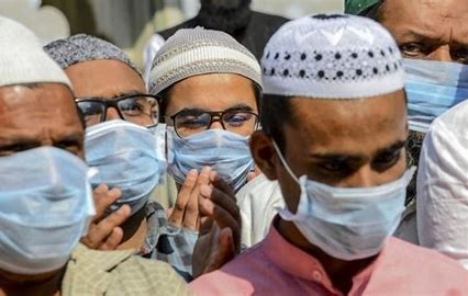 MUI Mengijinkan Saf Shalat Berjamaah Rapat di Wilayah PPKM Level 1