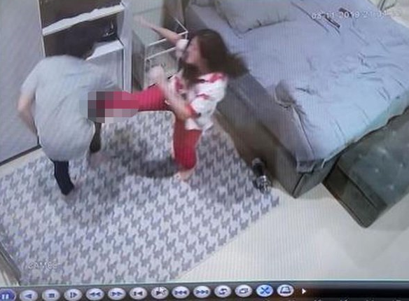 Ijonk Bawa Bukti CCTV Isinya Mengejutkan