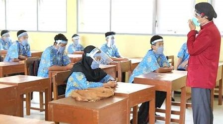 Pemerintah Dinilai Terburu-Buru Izinkan Sekolah Tatap Muka