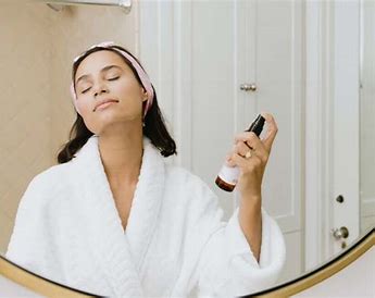 Cara Rawat Kulit Wajah Tetap Glowing Meski di Rumah saja