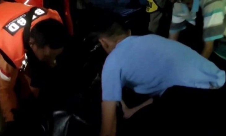 Bapak dan Anak Tercebur Sumur Mengandung Gas Beracun