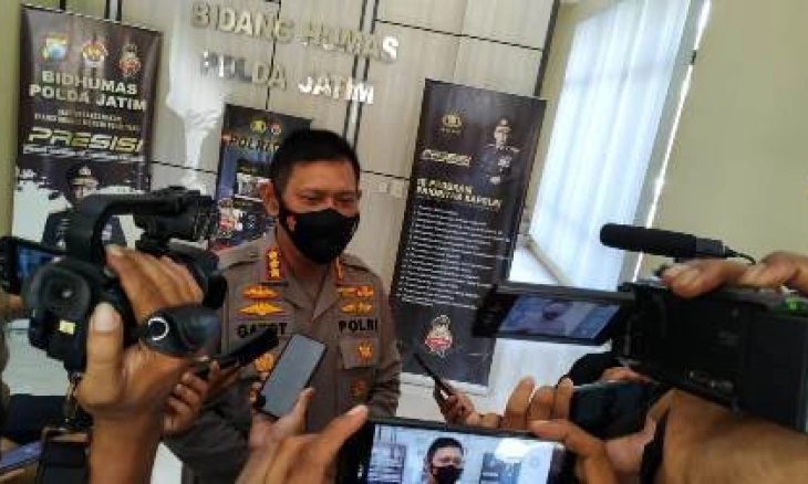 Pengunggah dan Perekam Video Penendang Sesajen Bisa jadi Tersangka