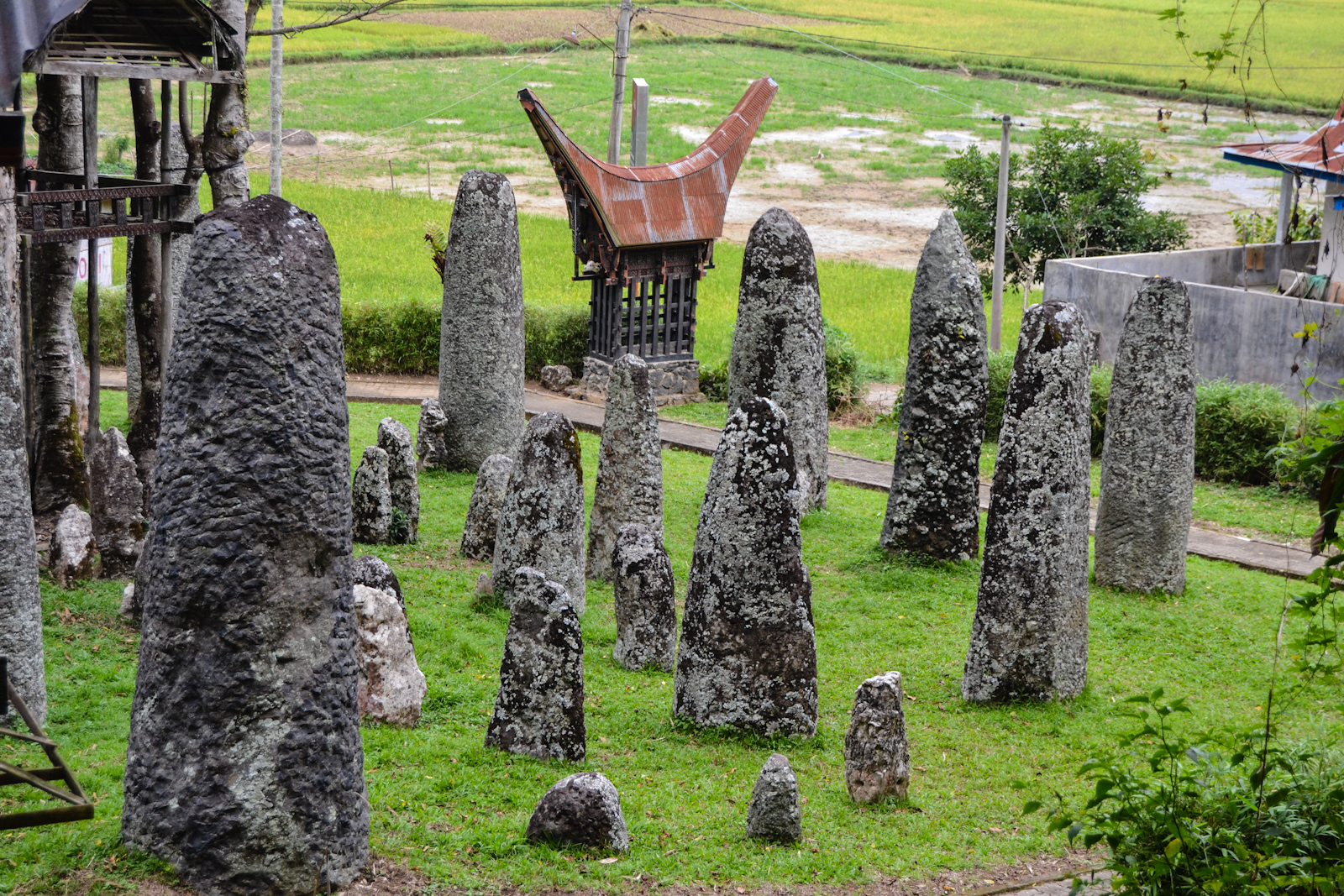 Stonehenge Inggris di Tana Toraja 