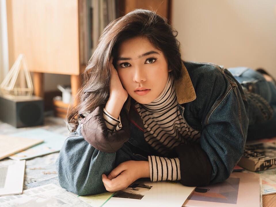 Isyana Sarasvati : Sejak, Pandemi Covid-19, Tarif Manggungnya Disesuaikan