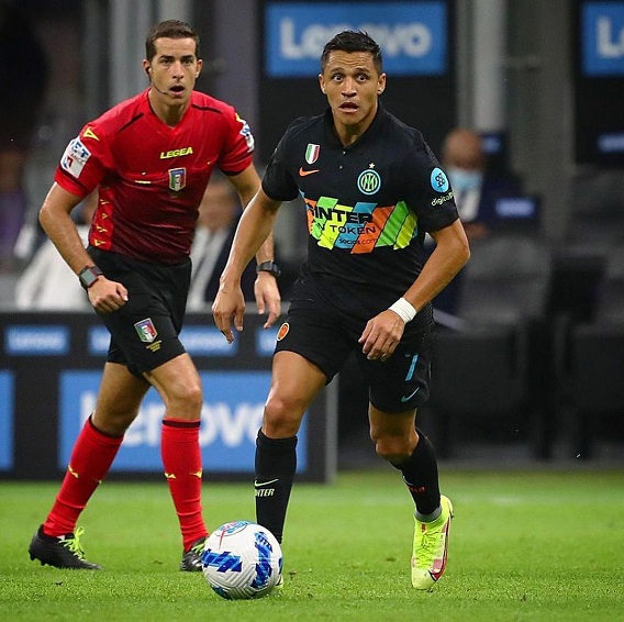 Banyak Peminat, Alexis Ogah Potong Gaji