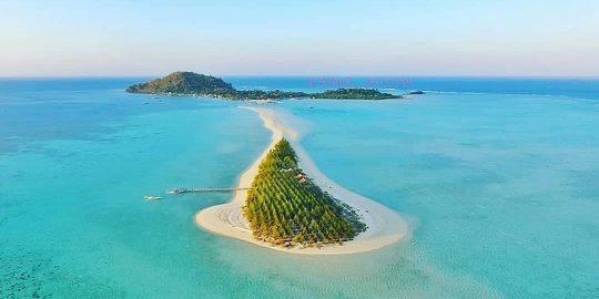 Pesona Pulau Bawean yang Tersembunyi