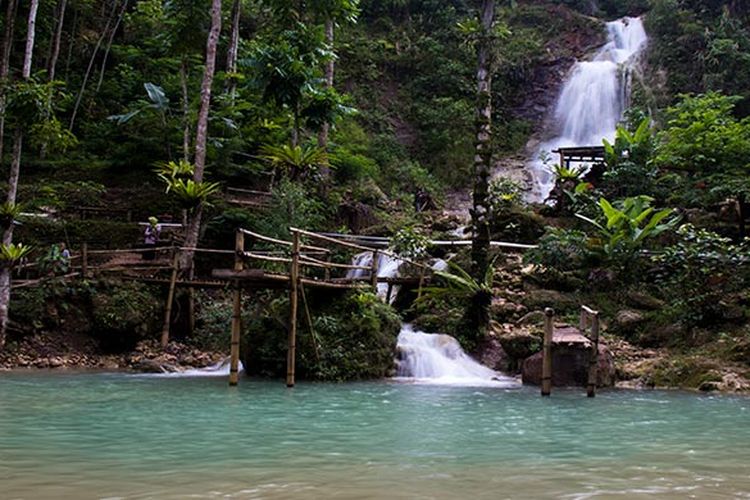 Air Terjun Kembang Soka yang Menakjubkan