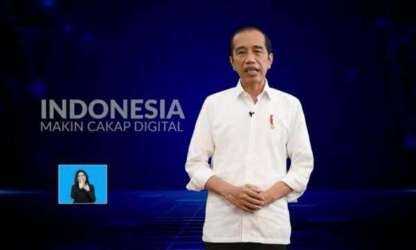  Jokowi Minta Industri Jasa Keuangan Jalankan Program Literasi Keuangan Digital