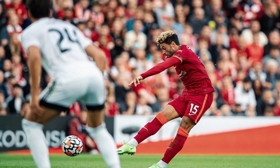 The Reds Siap Lego Oxlade-Chamberlain