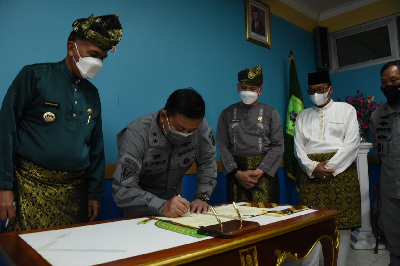 Amankan Perairan, Bakamla Jalin Kerja Sama dengan Pemkab Natuna