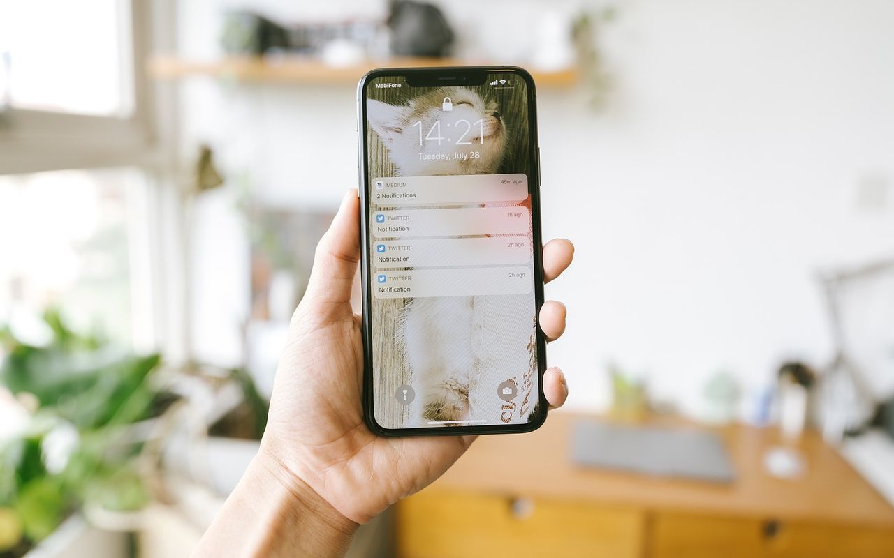 Cara Aman Biar Ponsel Tidak Cepat Panas