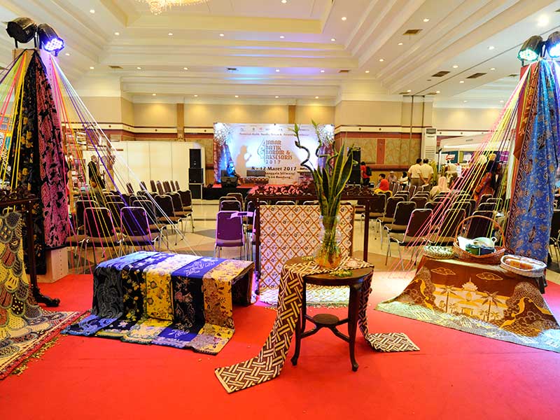 Batik Indonesia Dipamerkan di Acara Fashion Store Pakistan