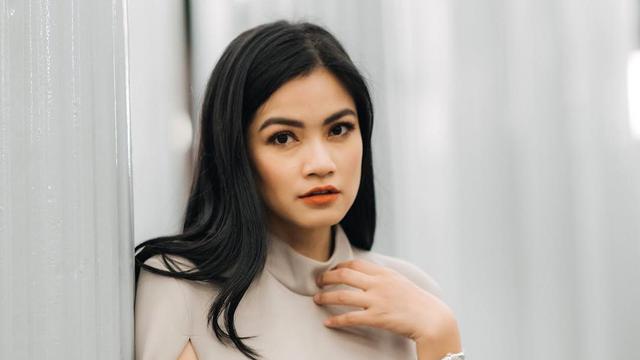 Tentang PTM, Titi kamal:  Sempat Panik, Anaknya Akan Berinteraksi Dengan Banyak Orang 