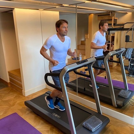 Conte jadi Kandidat Terkuat Pengganti Ole