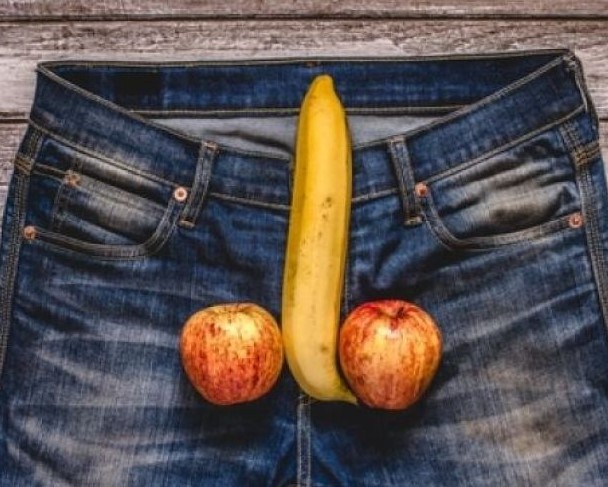 Untuk Pria yang Suka Begadang, Hati-hati Ukuran Testis Menyusut