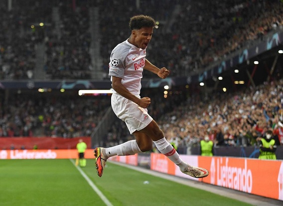 Diminati Liverpool, Adeyemi Belum Tentukan Masa Depannya