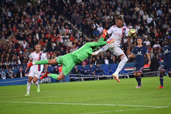 Jadi Cadangan Terus, Gianluigi Donnarumma Pertimbangkan Hengkang Dari PSG