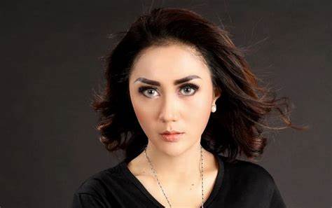 Digerogoti Kanker Ganas, Aida Saskia Operasi Payudara dan Pengangkatan Rahim