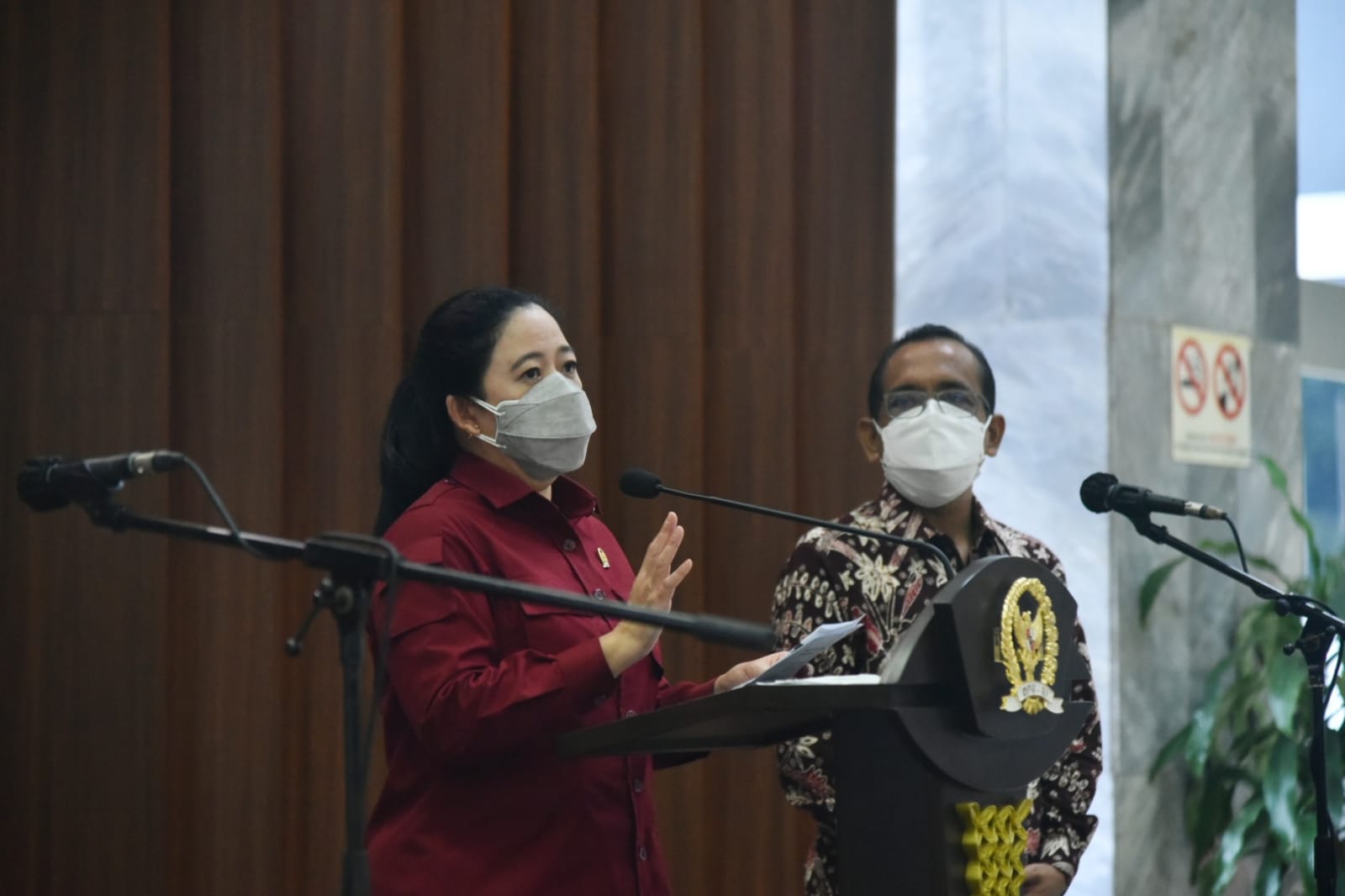 Harga Tes PCR Jangan Lebih Mahal dari Harga Tiket