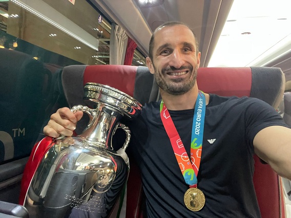 Chiellini Sempat Ingin Pensiun Sebelum Bawa Italia Juara Eropa