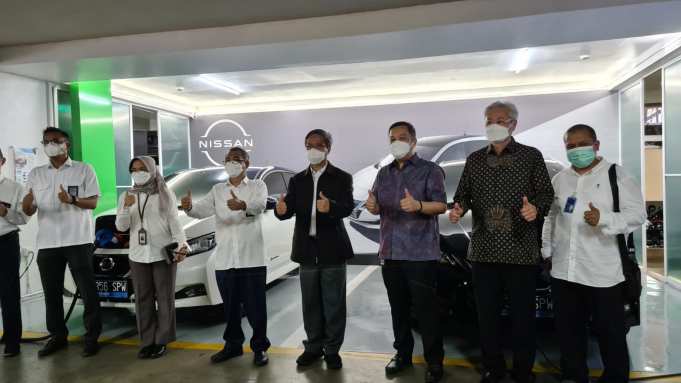 PLN Bersama Nissan Hadirkan Mitra Swasta Pertama Penyediaan SPKLU di Indonesia