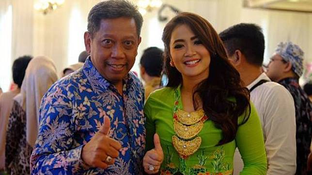 Vega Ingin Sekali Menjenguk Tukul di Rumahnya