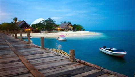 Pesona Wisata Alam Kota Santri Ujung Kulon Pandeglang