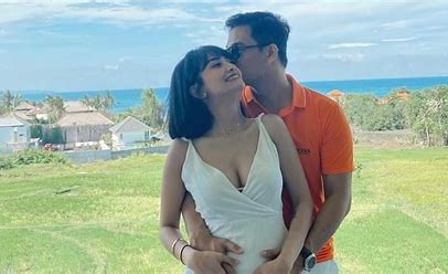 Mengenang Momen Kebahagian Vanessa Angel saat Liburan Bersama Suami