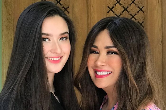 Kangen Anak, Titi DJ Cium TV Saat Stephanie Nyanyi di Festival Los Angeles