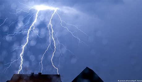 BMKG Catat 74.666 Sambaran Petir di Banten Terjadi Pekan Pertama November