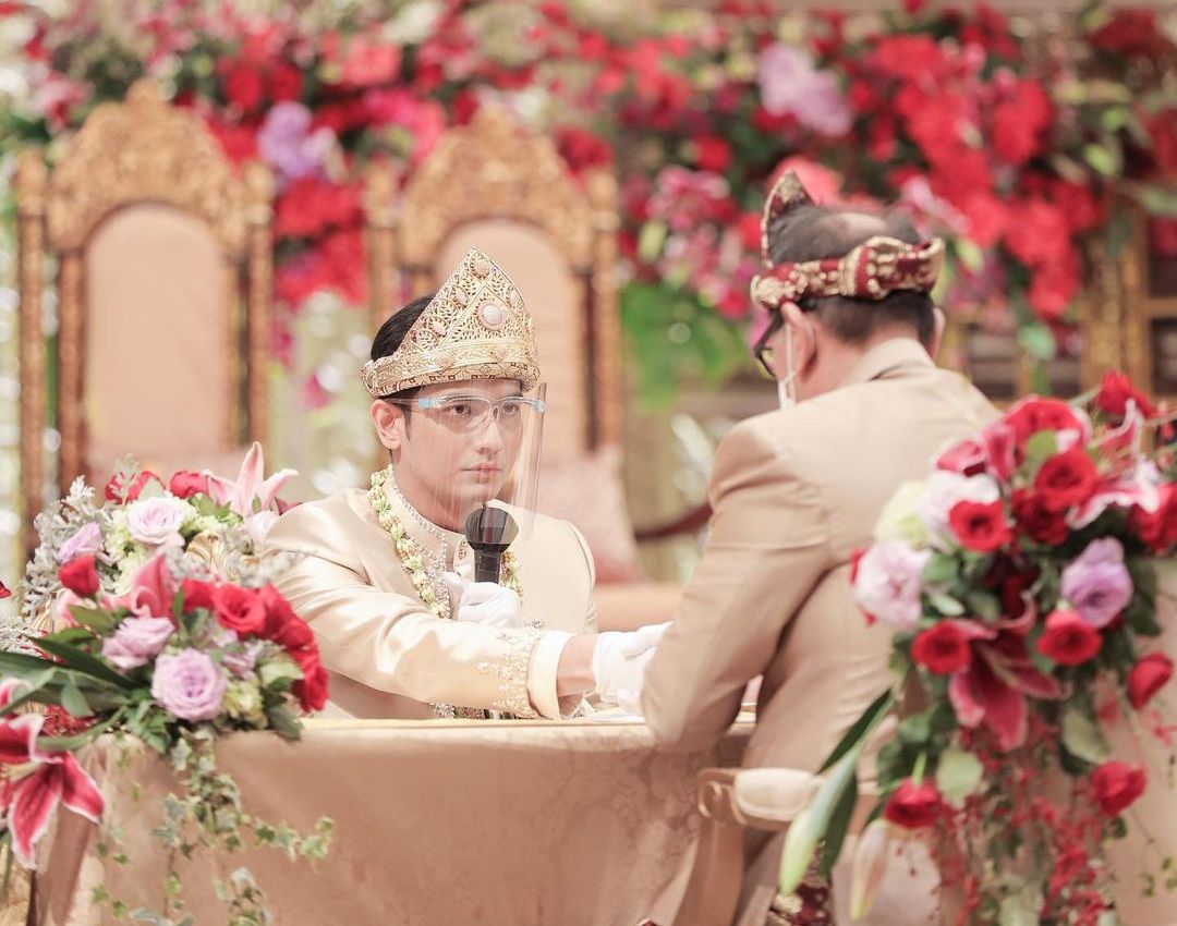 Deddy Mizwar Terharu Jadi Wali Nikah Ria Ricis dan Teuku Ryan