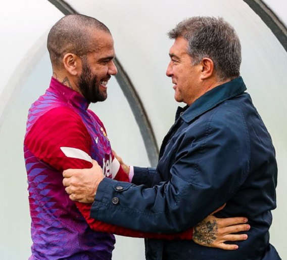 Xavi Harus Sabar, Barca Belum Tentu Bisa Belanja Pemain Baru