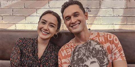 Merasa Tak Cocok, Cita Citata Sudahi Hubungannya dengan Indra Bruggman