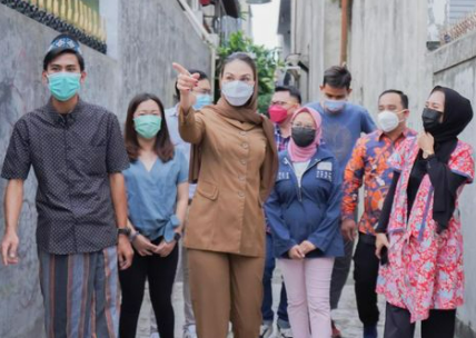 Umumkan Jadi Ketua RT Kemang, Luna Maya Banjir Komentar Artis