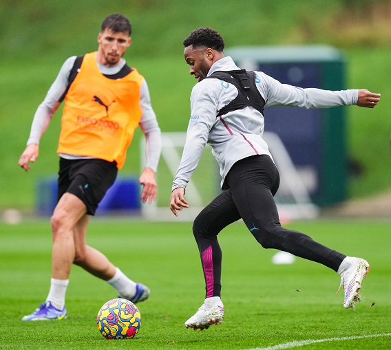 Manchester City Mau Jual Sterling, Asalkan… 