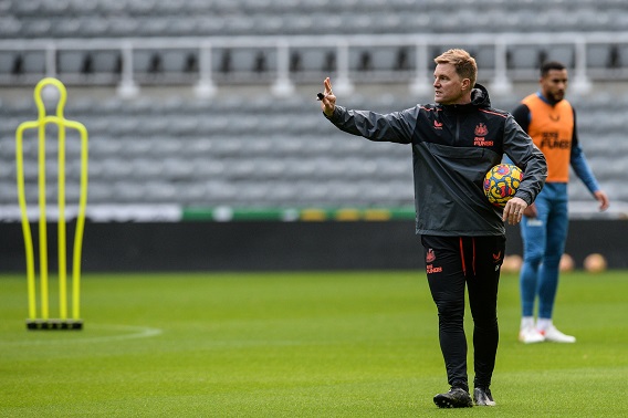 Covid-19 Tunda Debut Eddie Howe