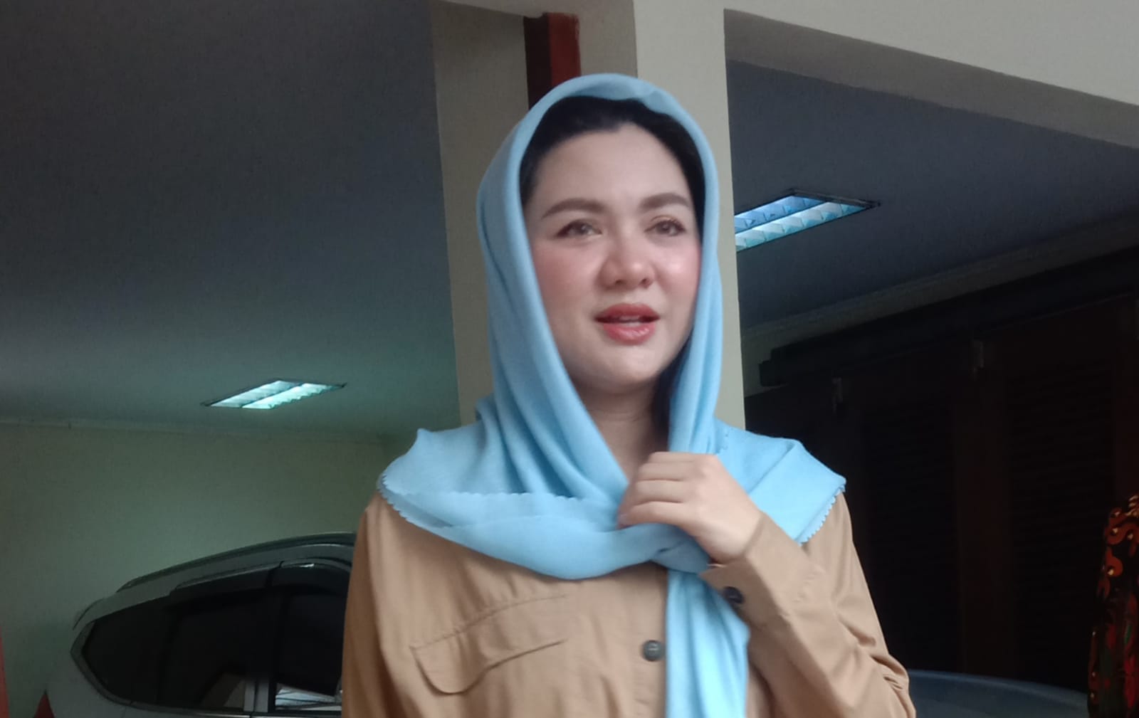 Vicky Shu Nikmati Perannya Jadi Ibu dan Guru Online untuk Anaknya