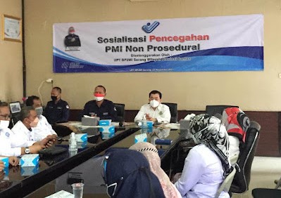 Kadisnaker Banten Buka Sosialisasi Pencegahan PMI Non Prosedural
