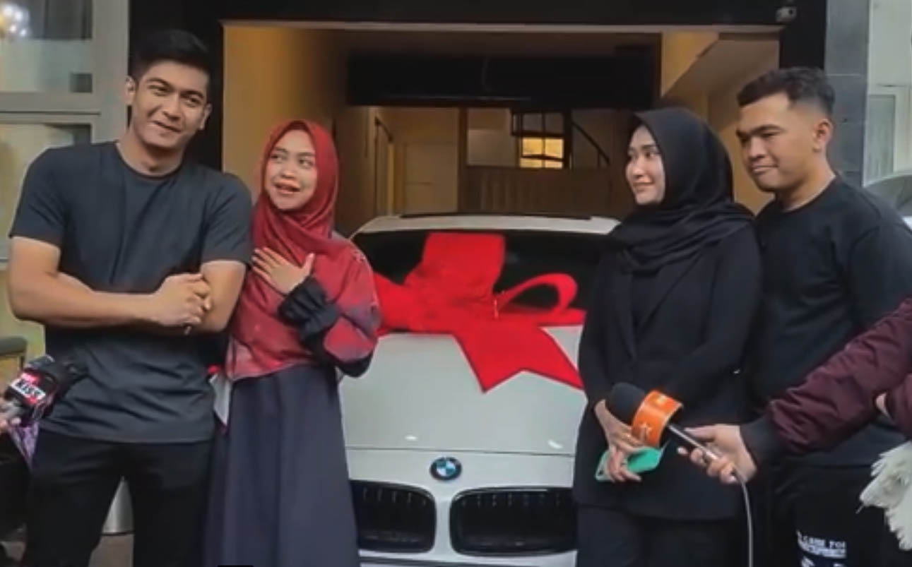Alasan Putra Siregar Kasih Mobil Mewah ke Ria Ricis dan Teuku Ryan