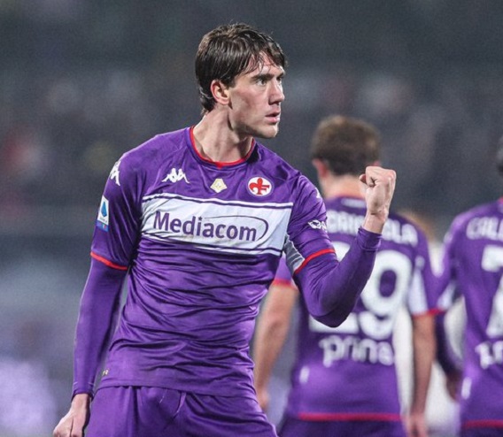 MU Ikut Kejar Dusan Vlahovic