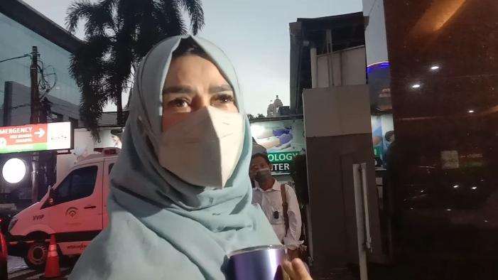 Lucu Banget Rafathar Cemburu dengan Adiknya yang Baru Lahir