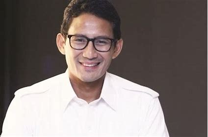 Cegah Varian Omicron Masuk Indonesia, Sandiaga Evaluasi Tempat Wisata Bagi Turis Asing