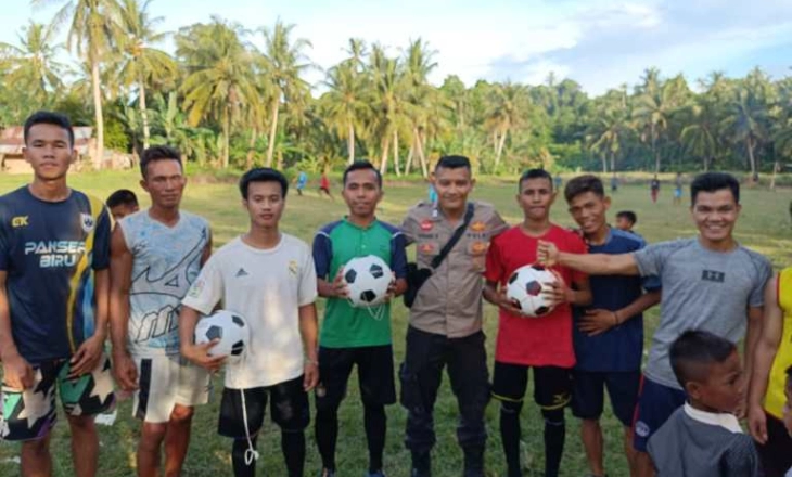 Semangat Seorang Polisi yang Bertugas di Pulau Terluar Ingin Menghidupkan Kembali Klub Sepakbola 