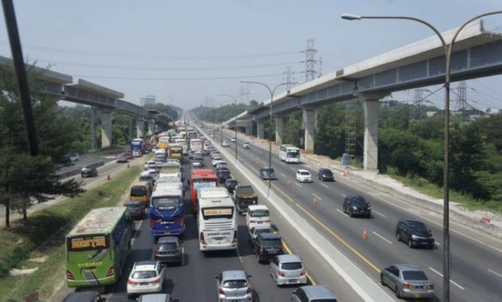 Libur Panjang, Contraflow di Tol Jakarta-Cikampek