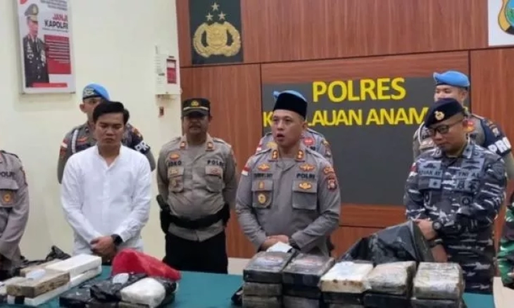 Ditemukan 36 Kg Kokain Tak Bertuan di Tepi Pantai Tunjuk 